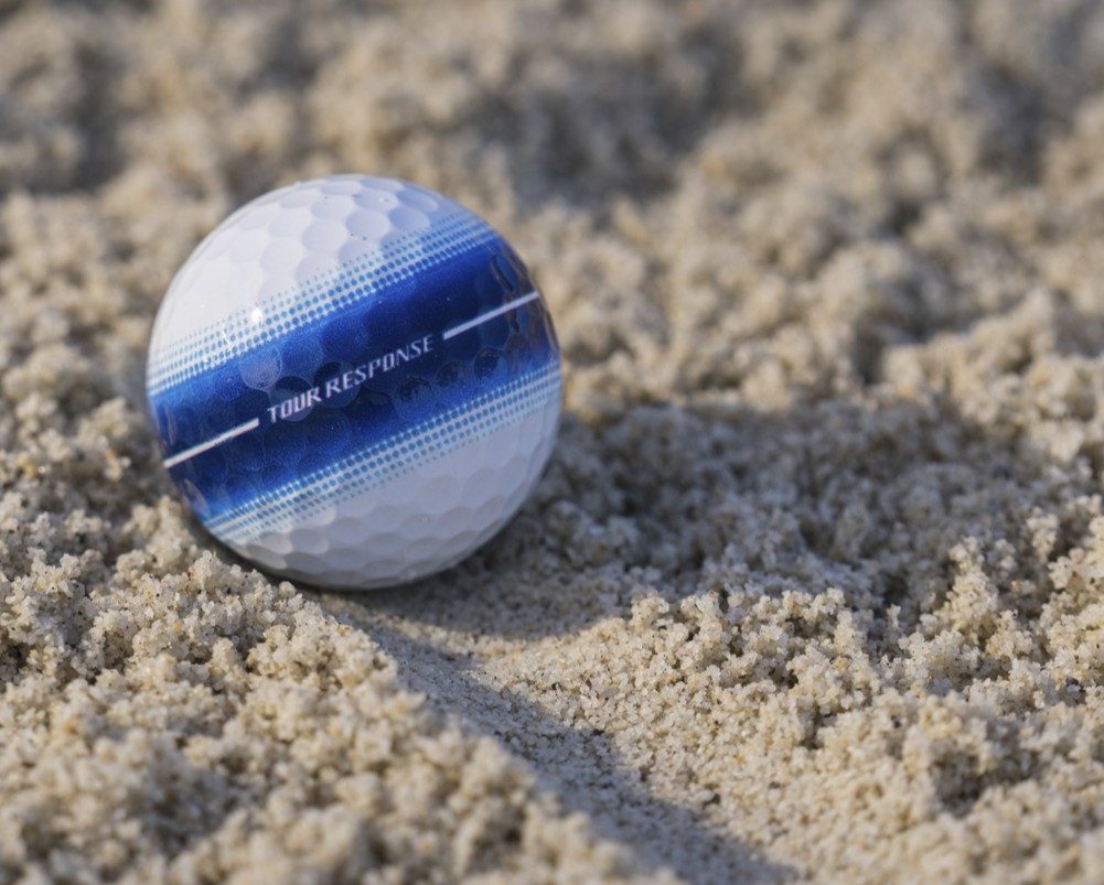 Fast zu schön zum Schlagen: Der hochwertige TaylorMade Tour Response | Bild: TaylorMade Europe