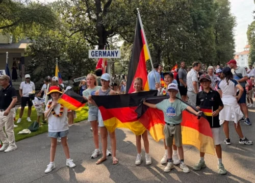 Ein Beispiel für eine Golf Junior World Championship: USKG, Nationsparade, Pinehurst (USA) | Bild: Privat Ein Beispiel für eine Golf Junior World Championship: USKG, Nationsparade, Pinehurst (USA) | Bild: Privat